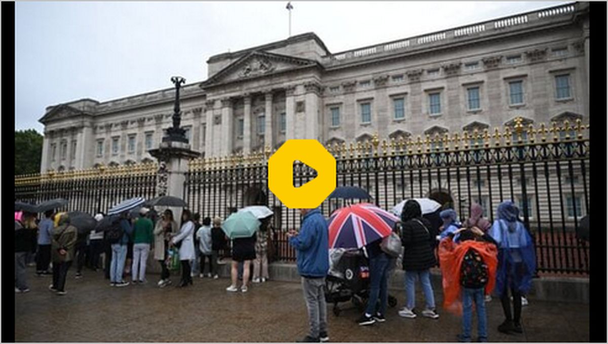 ببینید: تجمع مردم انگلیس زیر باران پس از درگذشت ملکه 