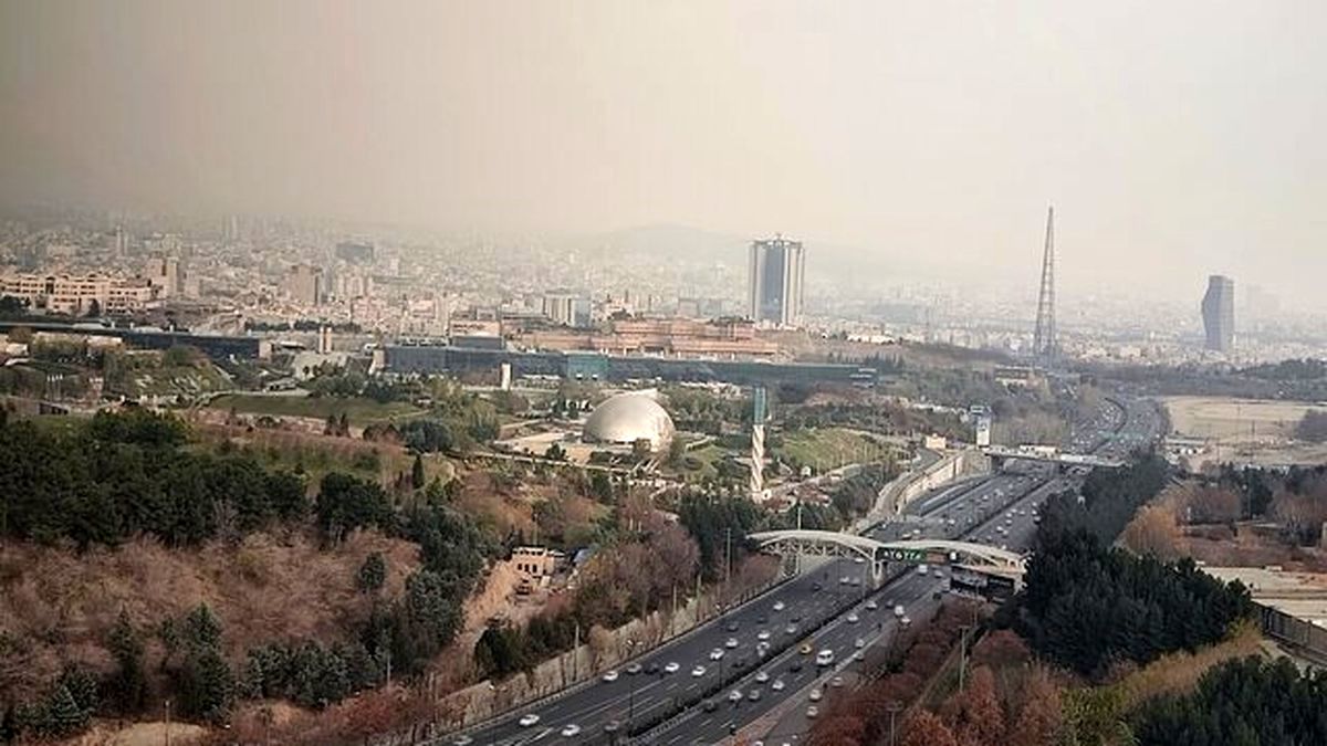 آلودگی هوای تهران در بازه ناسالم و قرمز ماند !